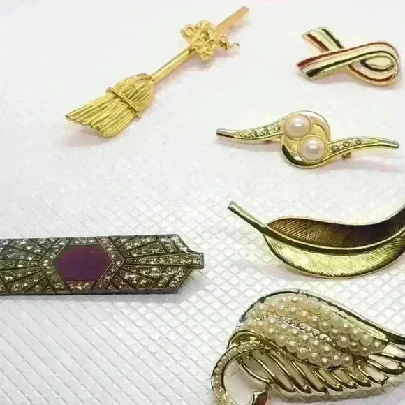 Vintage Gold-toned brooches pins bundle of 6 - Picture 12 of 12